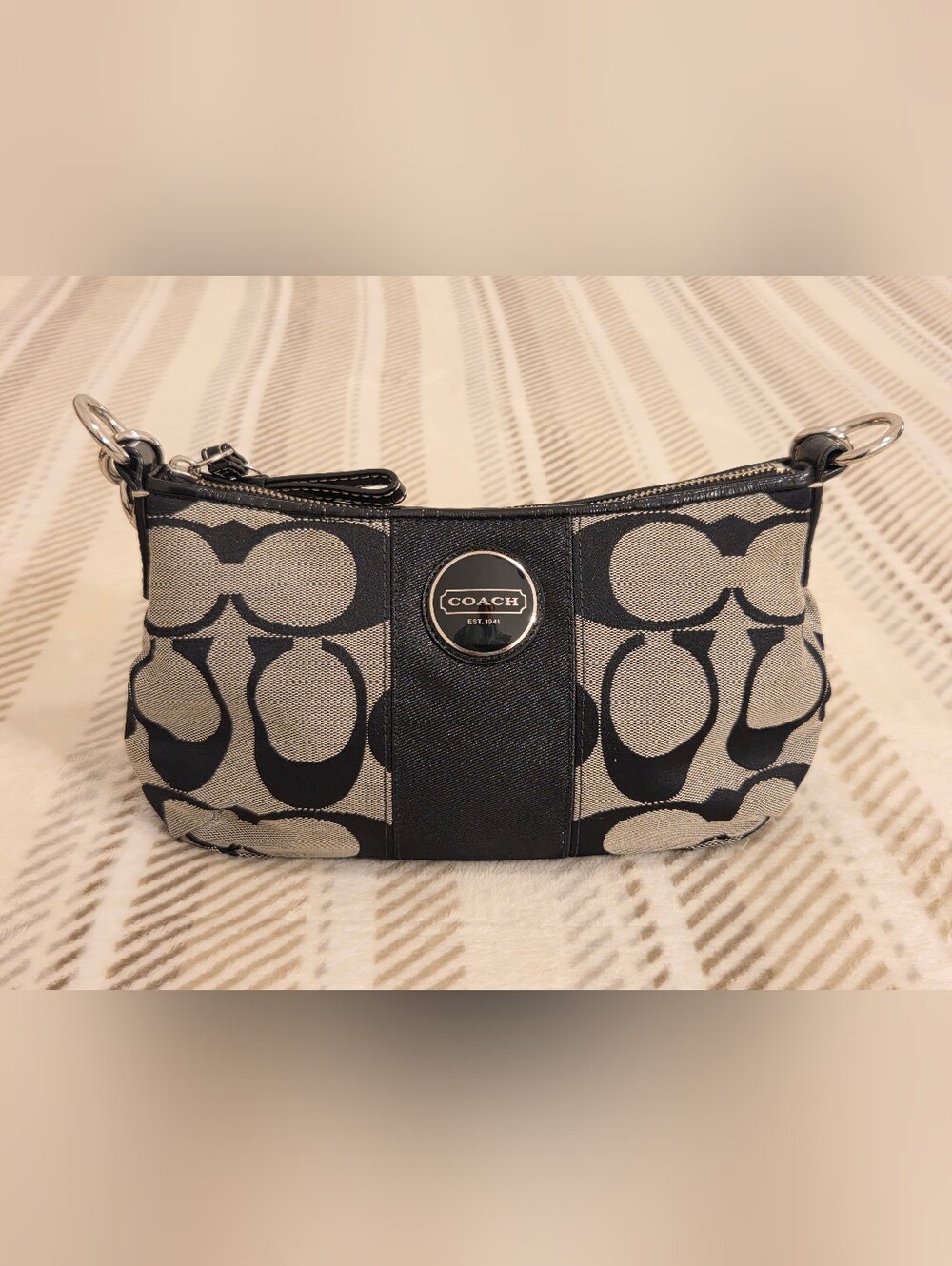 Coach Vintage 2010 Signature C Demi Shoulder Bag Black F15111D
